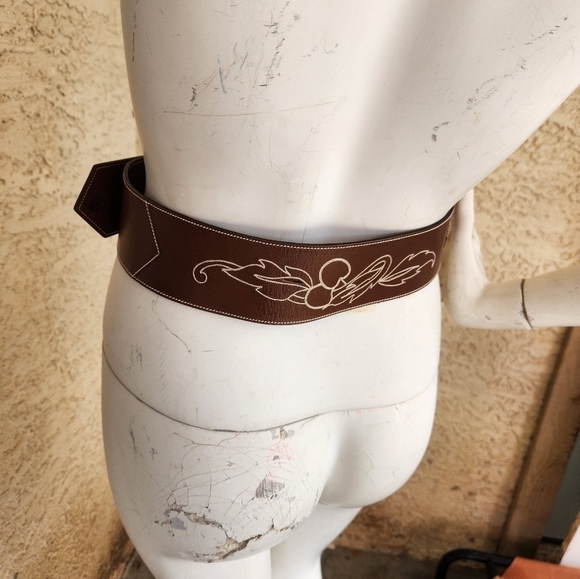 Vintage Gucci Leather BELT - Picture 9 of 16